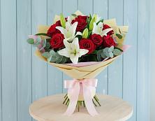 Букет цветов из:  Лилии и Розы в Балковском