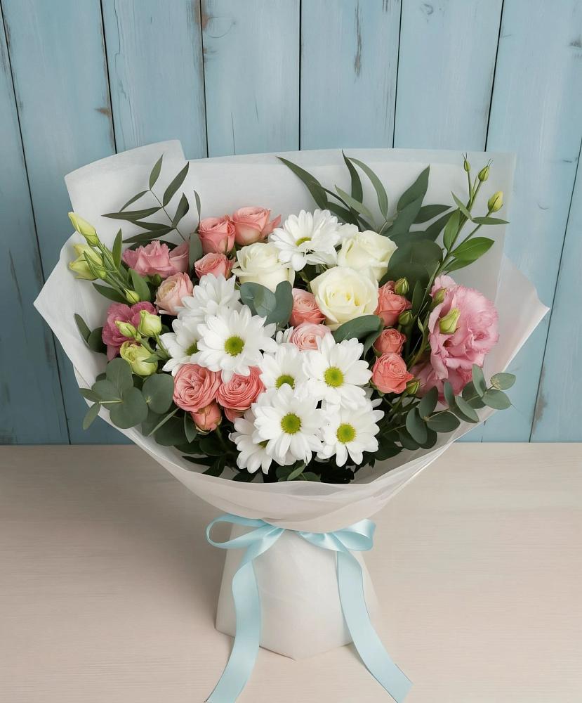 Букет цветов из: Розы, Лизиантусы и Хризантемы в Балковском