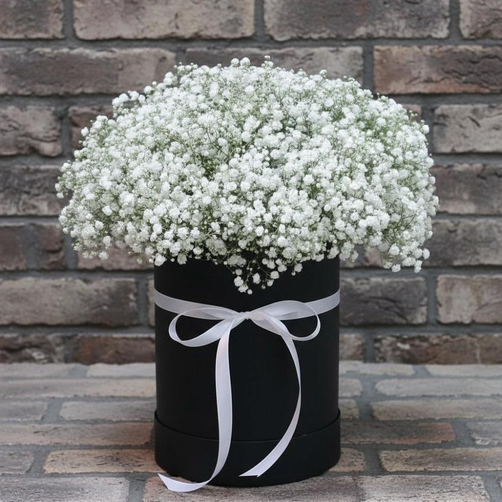 Цветочная композиция из Гипсофила в шляпной коробке в Балковском