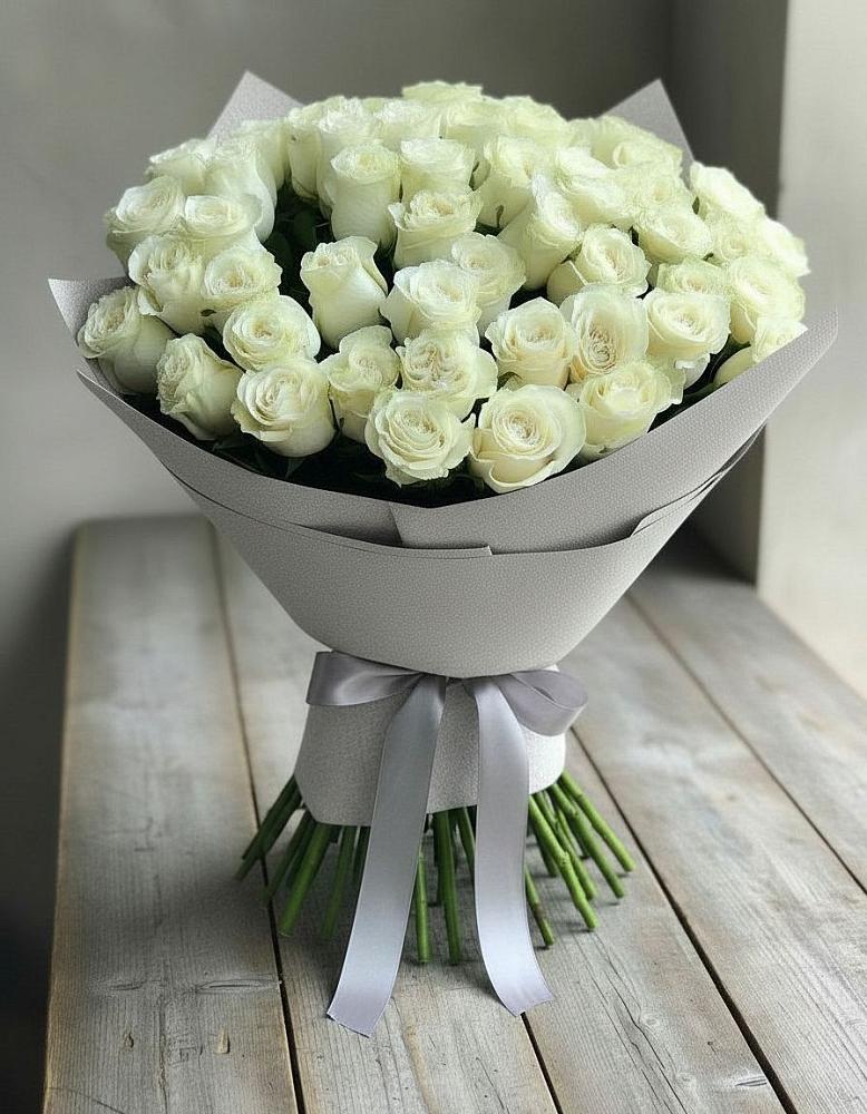 Букет 35 Белых роз в Балковском