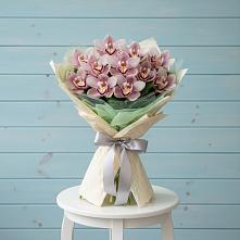 Букет цветов из:  Орхидеи и Розы в Балковском