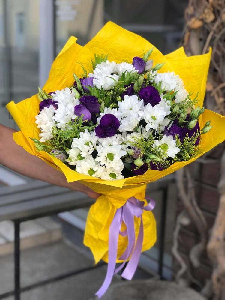 Букет цветов из: Ирисы, Хризантемы и Ромашки в Балковском