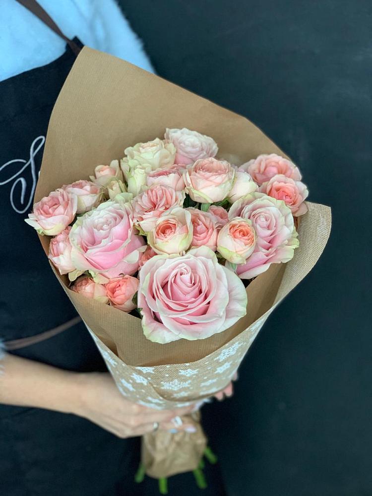 Букет цветов из: Хризантемы и Розы в Балковском