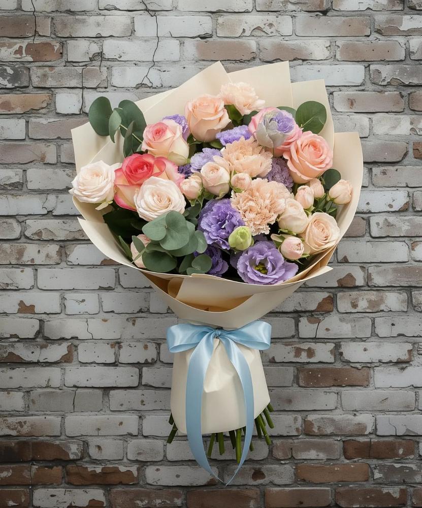 Букет цветов из: Розы, Лизиантусы и Гвоздики в Балковском