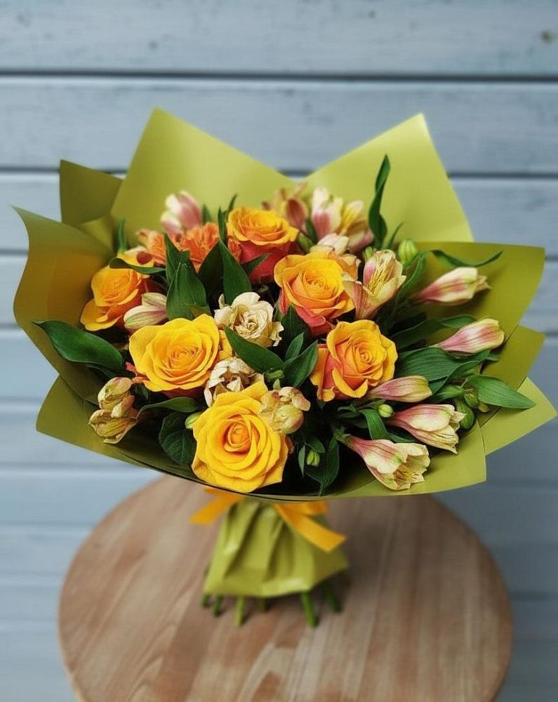 Букет цветов из: Альстромерии и Розы в Балковском