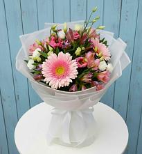 Букет цветов из:  Герберы, Альстромерии и Лизиантусы #REPLACE_PRED# Балковском