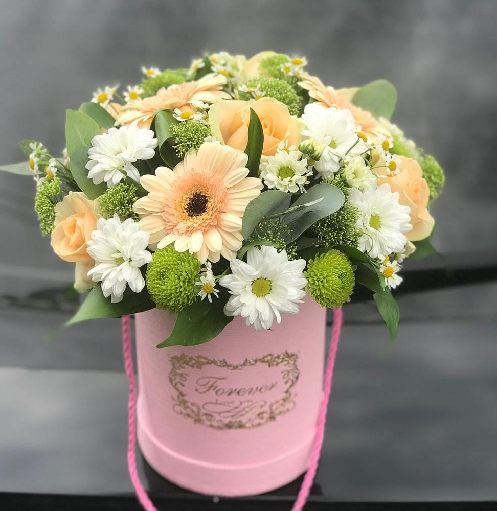 Цветочная композиция из Розы, Герберы и Хризантемы в шляпной коробке в Балковском