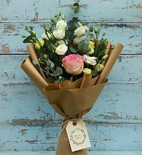 Букет цветов из:  Розы и Лизиантусы в Балковском